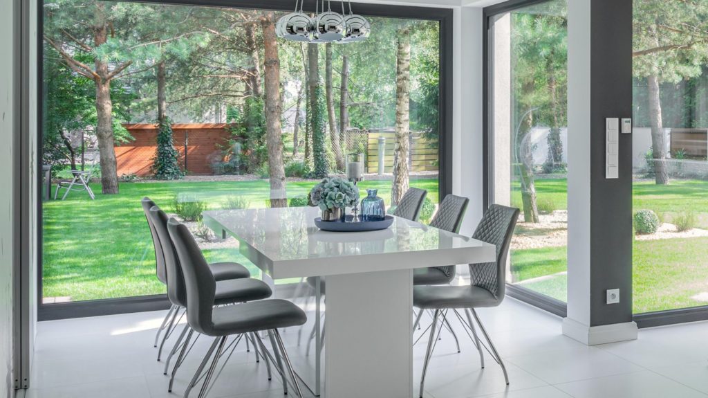 Большое остекление в доме: что знать, какие окна выбрать. Много советов Большое остекление в доме: что знать, какие окна выбрать. Много советов