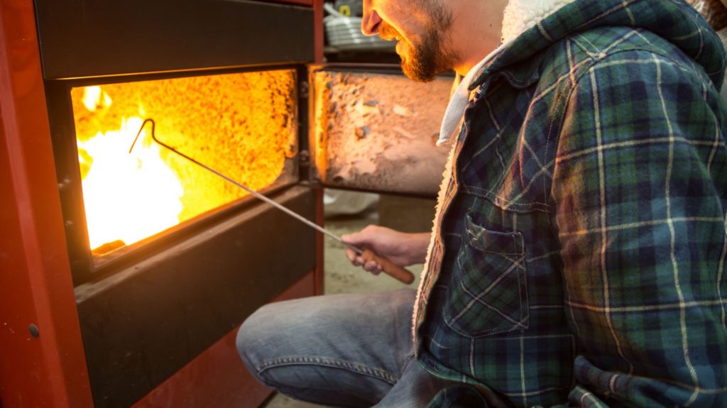 Как экологически безопасно коптить в печи? Вы знаете эти три правила?