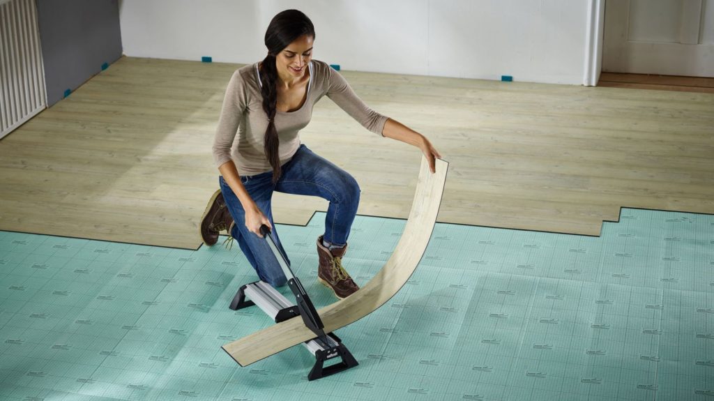 Полы из ламината: пошаговый монтаж. Посмотрите, как это просто! Полы из ламината: пошаговый монтаж. Посмотрите, как это просто!