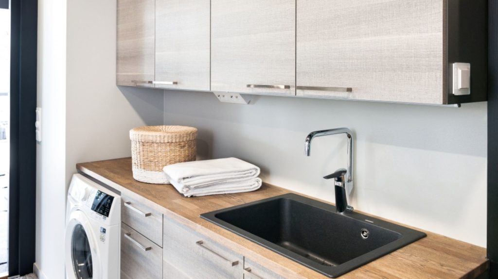 Стиральная машина на кухне - хорошее решение?