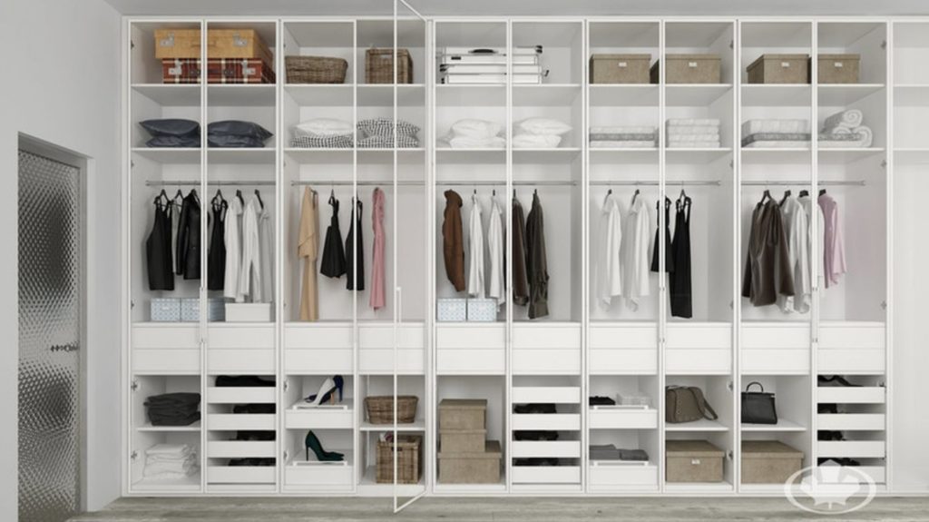 Готовый или пошитый на заказ гардероб? Готовый или пошитый на заказ гардероб?